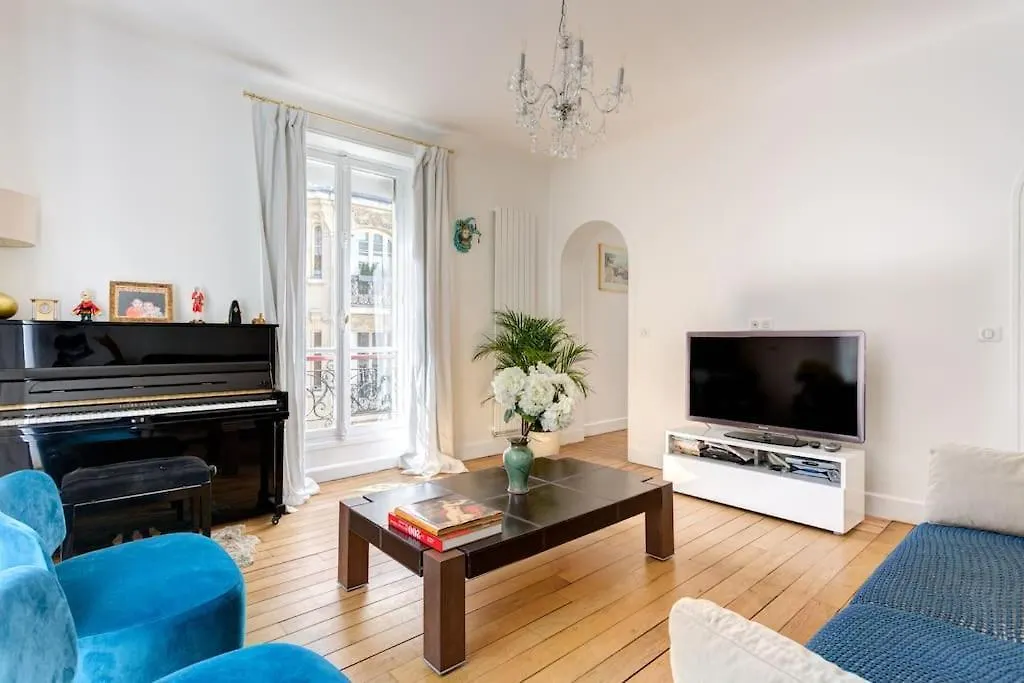 Elegant 4-room Near Arc De Triomphe And Palais Des Congres Διαμέρισμα *