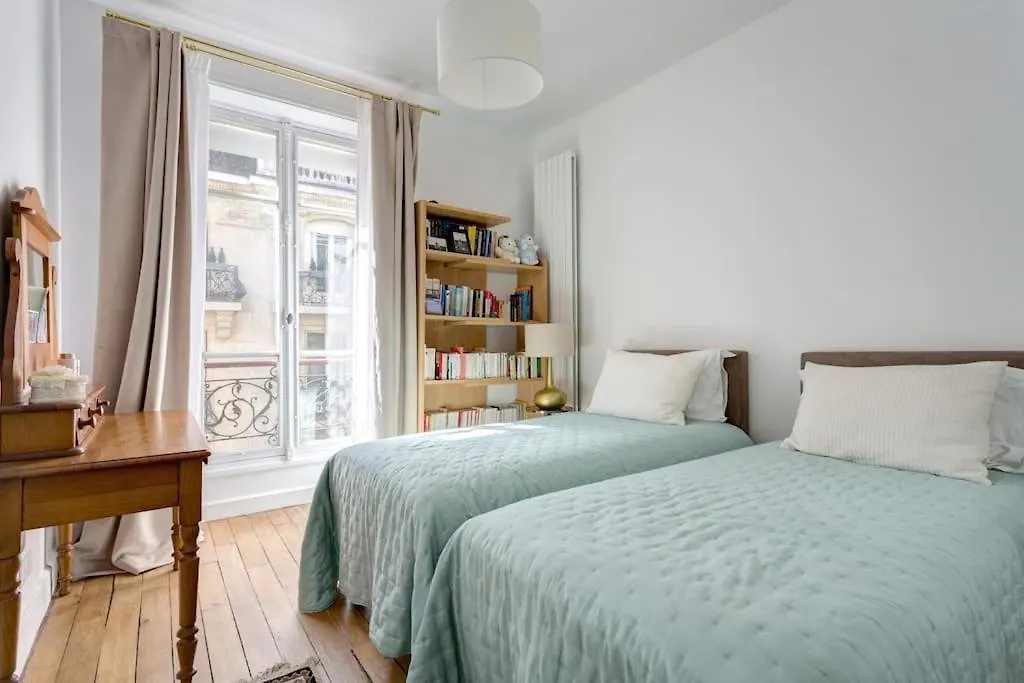 Διαμέρισμα Elegant 4-room Near Arc De Triomphe And Palais Des Congres *