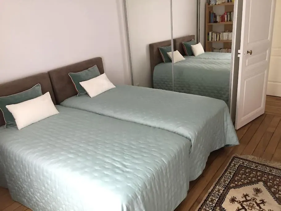 Elegant 4-room Near Arc De Triomphe And Palais Des Congres Lejlighed Paris